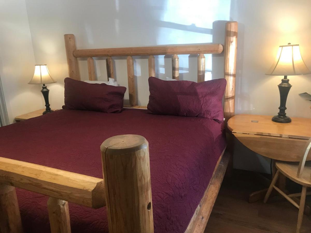 Dunsmuir Lodge Lodge