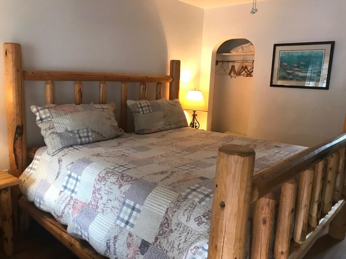 Dunsmuir Lodge